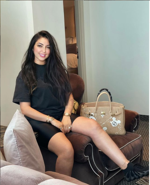 رد فعل دنيا بطمة بعد أمنية متابعة لها بعريس قريباً