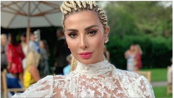 جويل مردينيان تُجرِي عملية بجفنِيها قبل أسبوعين من تصوير برنامجها