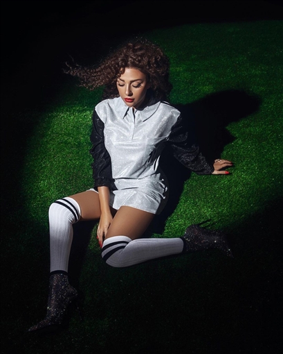 ميريام فارس تعتذر لجمهورها بسبب أغنية كأس العالم