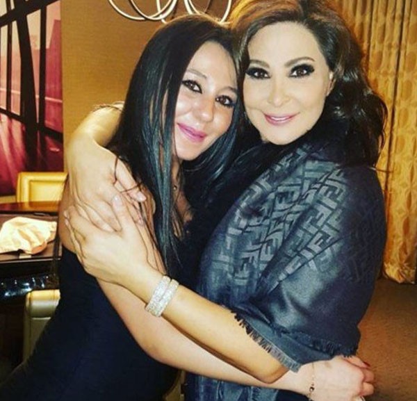 في ظهور نادر بنات شقيقة إليسا فاتنات الجمال!