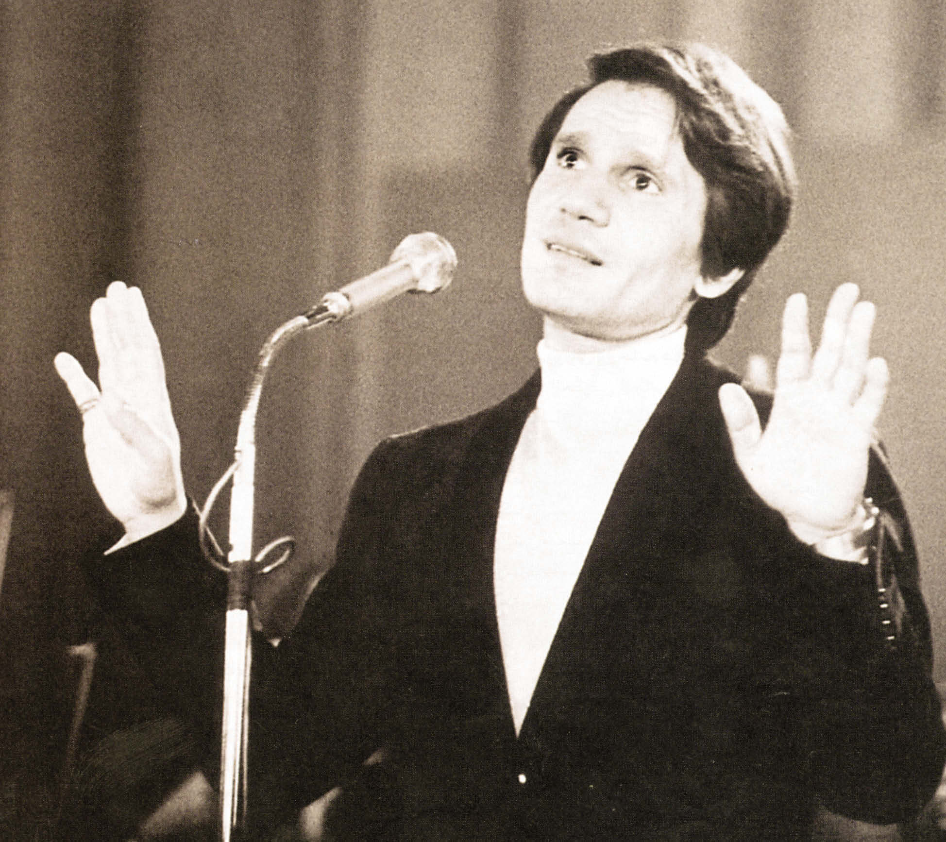 إبراهيم عيسى: عمرو دياب أهم كثيراً من عبدالحليم حافظ