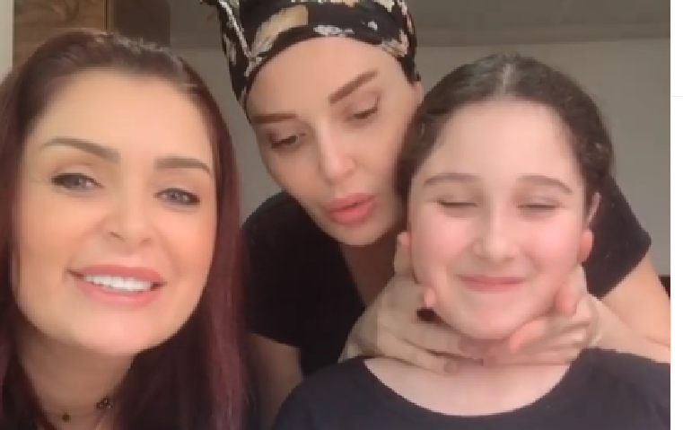 ابنة سيرين عبد النور تظهر للمرة الأولى وتشارك والدتها الطهي