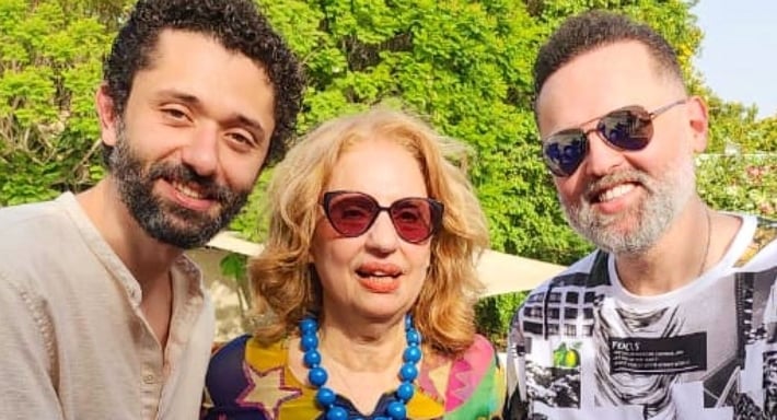 مفاجأة.. بيان من أبناء الراحل محمود عبد العزيز يؤكد طلاق والدهما من بوسي شلبي منذ 1998