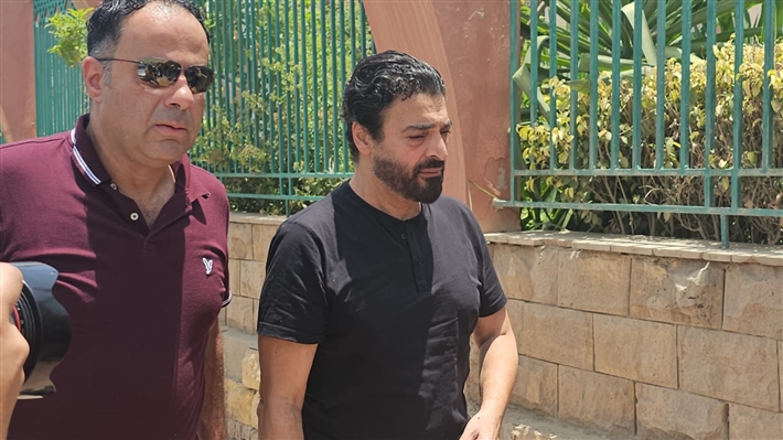 حميد الشاعري ومحمد محي ومنى عبد الغني أول حضور جنازة الراحل علاء عبد الخالق
