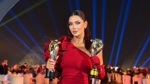 رضوى الشربيني تهاجم أحمد العوضي على وصفه بـ النجم 