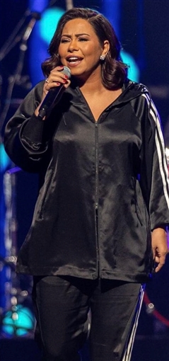 بملابس رياضية.. شيرين عبد الوهاب ترقص في حفل 