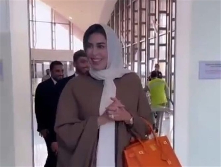 ياسمين صبري بالحجاب والعباءة في أحدث ظهور لها