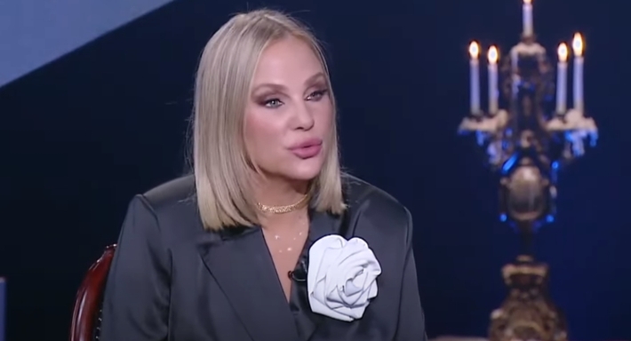 شيرين رضا عن أحلام: واحدة فاضية معندهاش حاجة تعملها