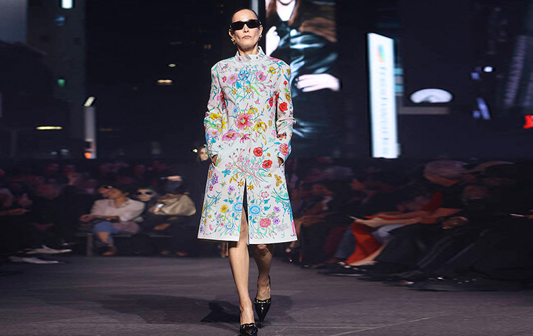 Gucci في تايمز سكوير… عندما تعود الموضة إلى الشارع