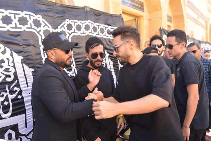 حمادة هلال يعتذر لـ تامر حسني والأخير يرد: 