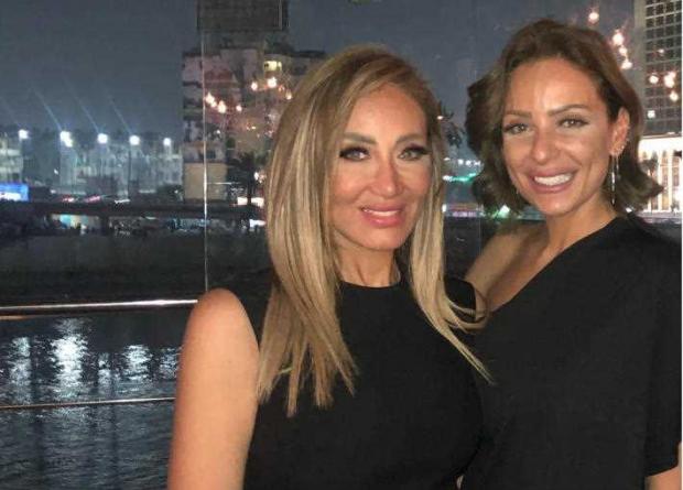 خلاف جديد.. ريم البارودي تلغي متابعة ريهام سعيد