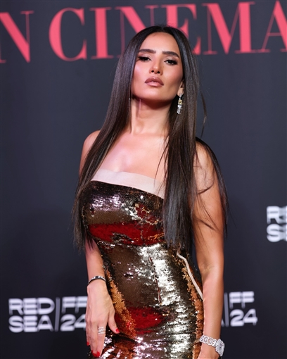 نائب برلماني يساند أسرة الطفل المعتدي على نجل زينة: 