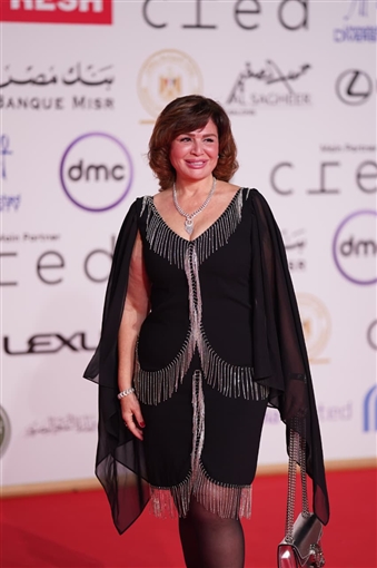 إلهام شاهين تشيد بفيلم 