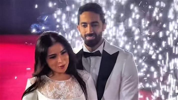 بالزغاريد... أول ظهور رسمي لـ مي عز الدين وزوجها أحمد تيمور في حفل خاص بالموضة