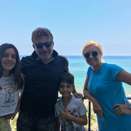 زينة يازجي تَرُدُّ على منع عابد فهد من الظهور إعلامياً في سوريا