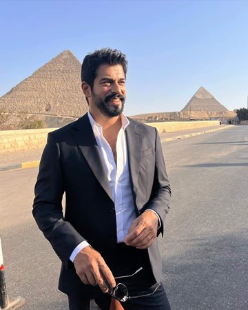 بوراك أوزجيفيت يتصدر قائمة أغنياء تركيا وهذه أسرار عودة زوجته للدراما