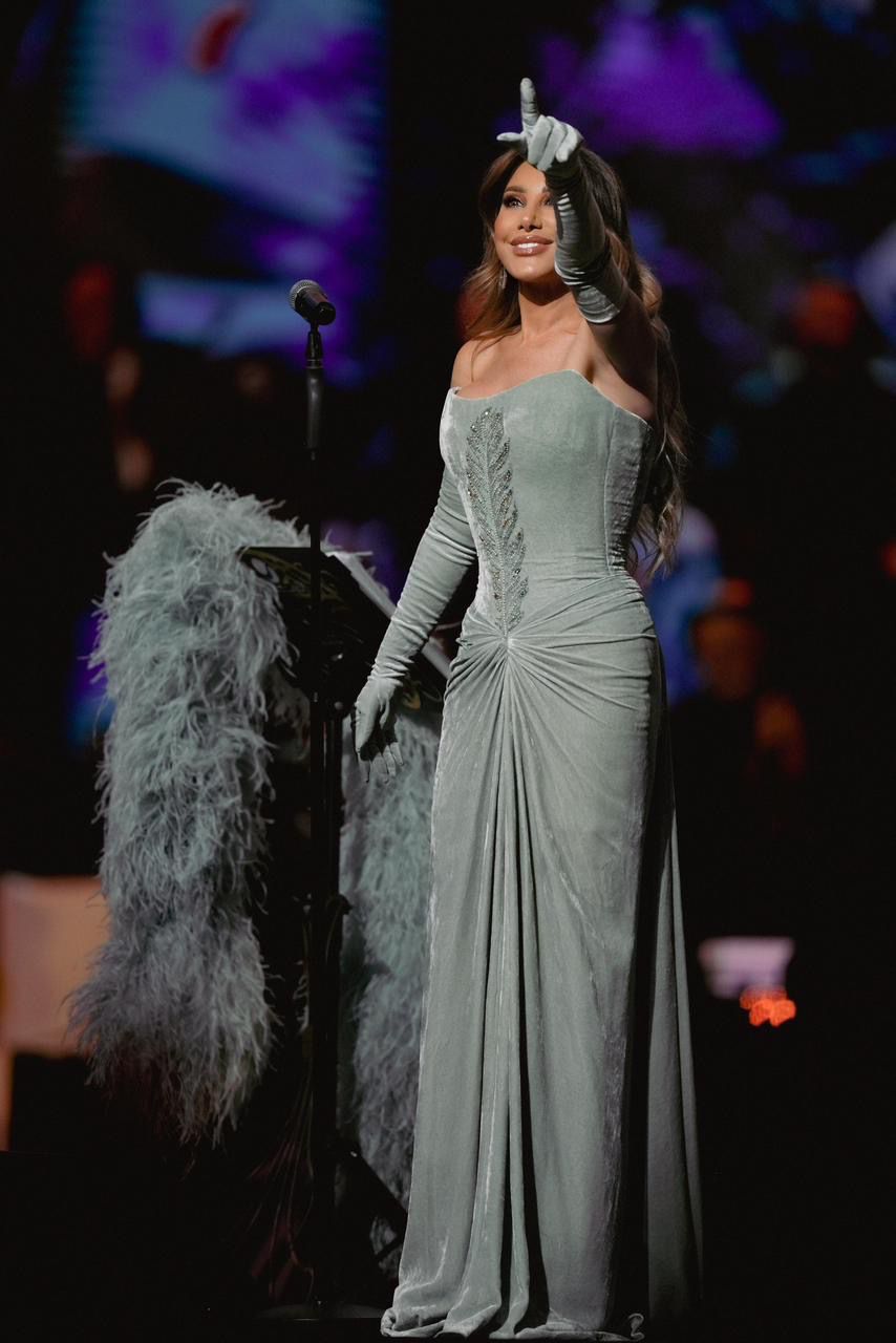 نجوى كرم تشعل مسرح 