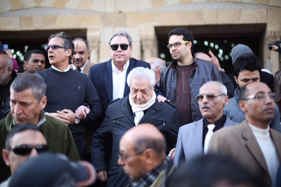 لغز غياب عمر الشريف عن جنازة فاتن حمامة