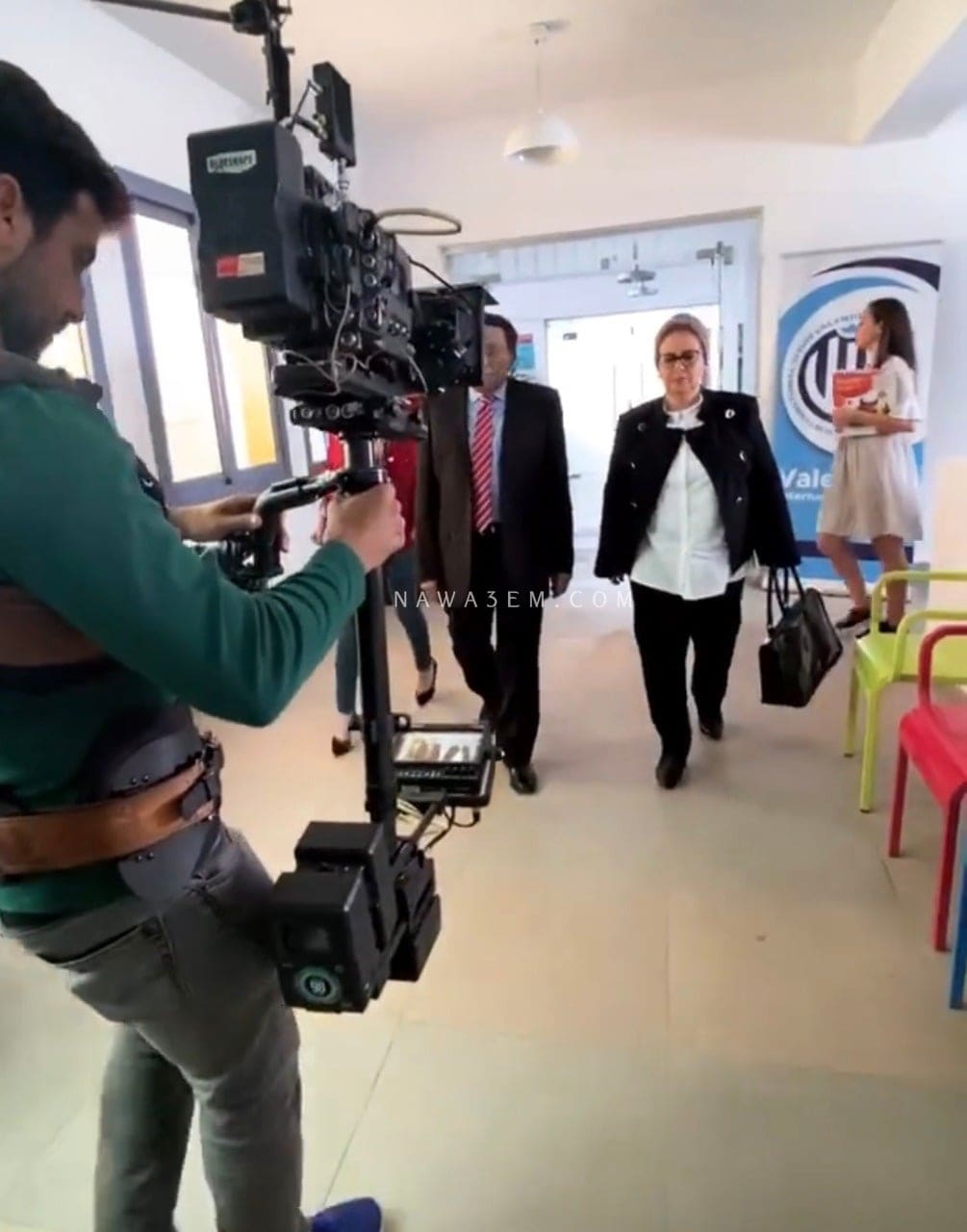 فيديو وصور حصرية من كواليس مسلسل عادل إمام