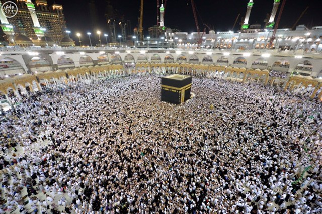 بالصور.. تصوير الحرم المكّي من ارتفاع 1000 متر من زوايا متعدّدة