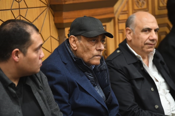 صور... الحزن يسيطر على النجوم في مراسم عزاء سليمان عيد