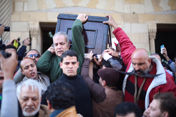 لغز غياب عمر الشريف عن جنازة فاتن حمامة