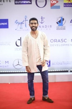 عمرو عابد في العرض العالمي الأوّل لفيلم «لما بنتولد» بمهرجان الجونة