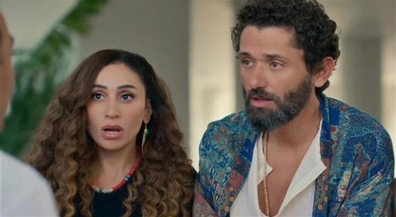 دينا الشربيني وكريم محمود عبد العزيز يلغيان متابعة بعضهما بعد عودته لزوجته