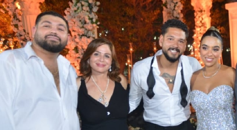 إلهام شاهين عن الخمور في زفاف نجل شقيقها: 