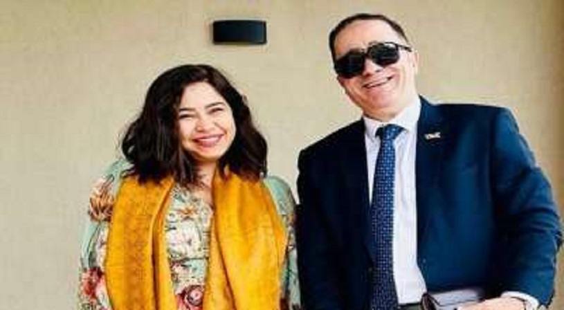 شيرين عبدالوهاب تنتصر على شقيقها وتلزمه بسداد 120 ألف دولار