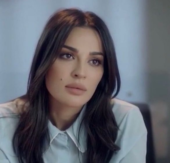 فيديو كوميدي لـ نادين نسيب نجيم تسخر من لقاح كورونا