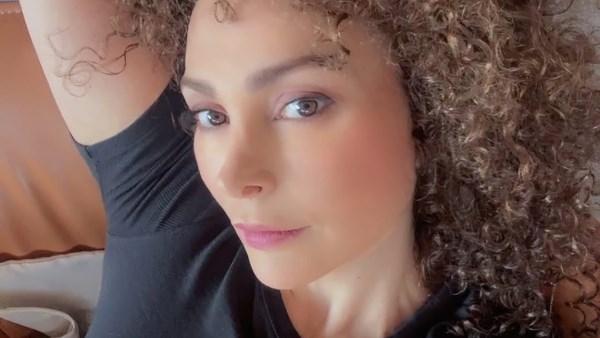 أمل حجازي: مستحيل أرجع للحجاب وحذفت أغنية 