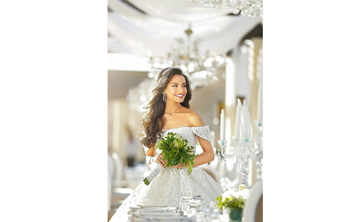 10 صور تظهر جلسة تصوير كارمن سليمان المميزة اثناء حفل زفافها