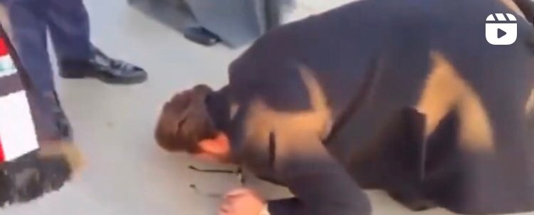 ماجد المهندس يُقبل أرض العراق قبل حفل خليجي ٢٥