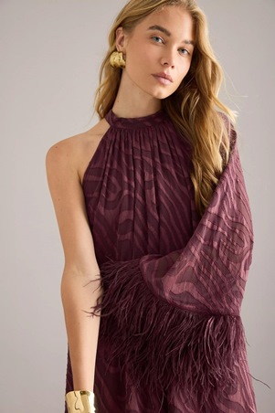 إليك لمسة سحرية لإطلالاتك في موسم الأعياد