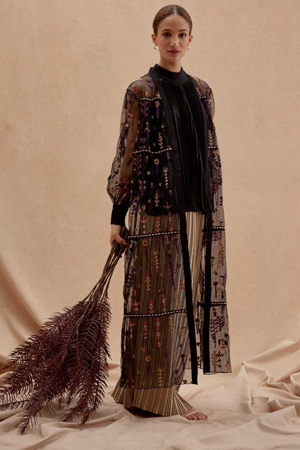 أناقة خالدة وأحدث صيحات الموضة في مجموعة Anthropologie لرمضان