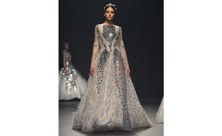 الأنوثة المتوهّجة نجمة عرض Atelier Zuhra