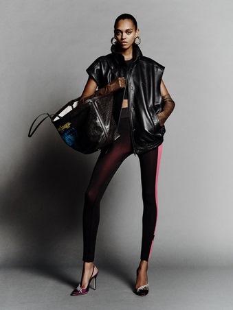 Balenciaga في زمن بيشيولي: راحة ذكية بملامح معاصرة