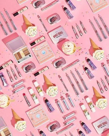 2016  مقابل 2026: عقد من تحوّل صيحات المكياج مع  Benefit Cosmetics