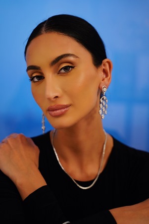 هذه الأزياء مصممة على مقاسكِ أنتِ