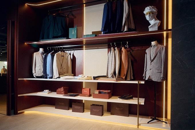 هذه الأزياء مصممة على مقاسكِ أنتِ