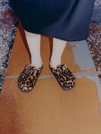 من برلين إلى خزانتك الشتوية: مجموعة BIRKENSTOCK 1774 تحتفي بالأناقة الدافئة