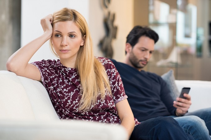 6 سلوكيات خاطئة تسبب نفور الزوج.. تجنبيها