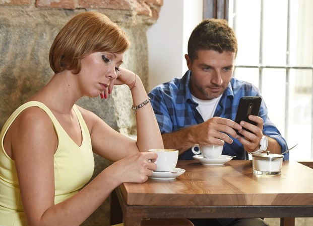 5 إشارات تدل على أنكِ في علاقة سامة