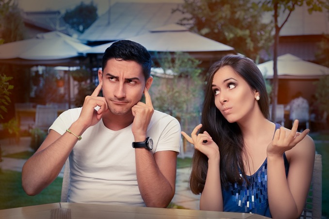 4 مواقف قاومي فيها رغبتك في انتقاد أخطاء زوجك