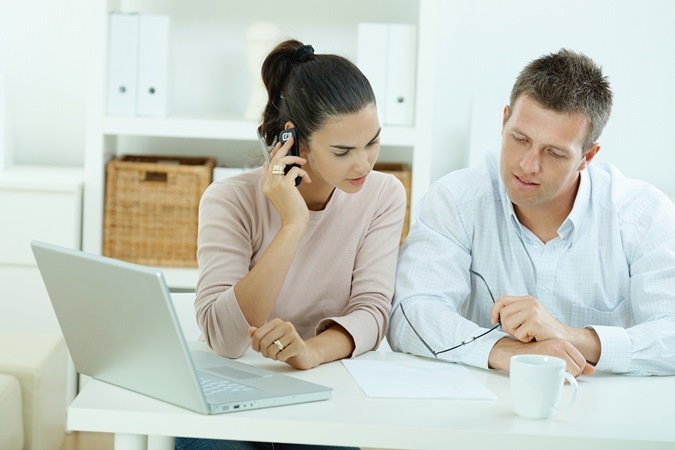 5 نصائح تفيدك إذا قررتِ الزواج من زميلك بالعمل
