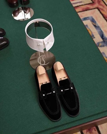 كريستيان لوبوتان يكشف عن عالم Sartorial .. الحرفية والفن في أحذية رجالية