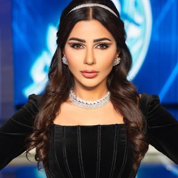 مهيرة عبد العزيز تنافس زوجها في تحدي التوازن