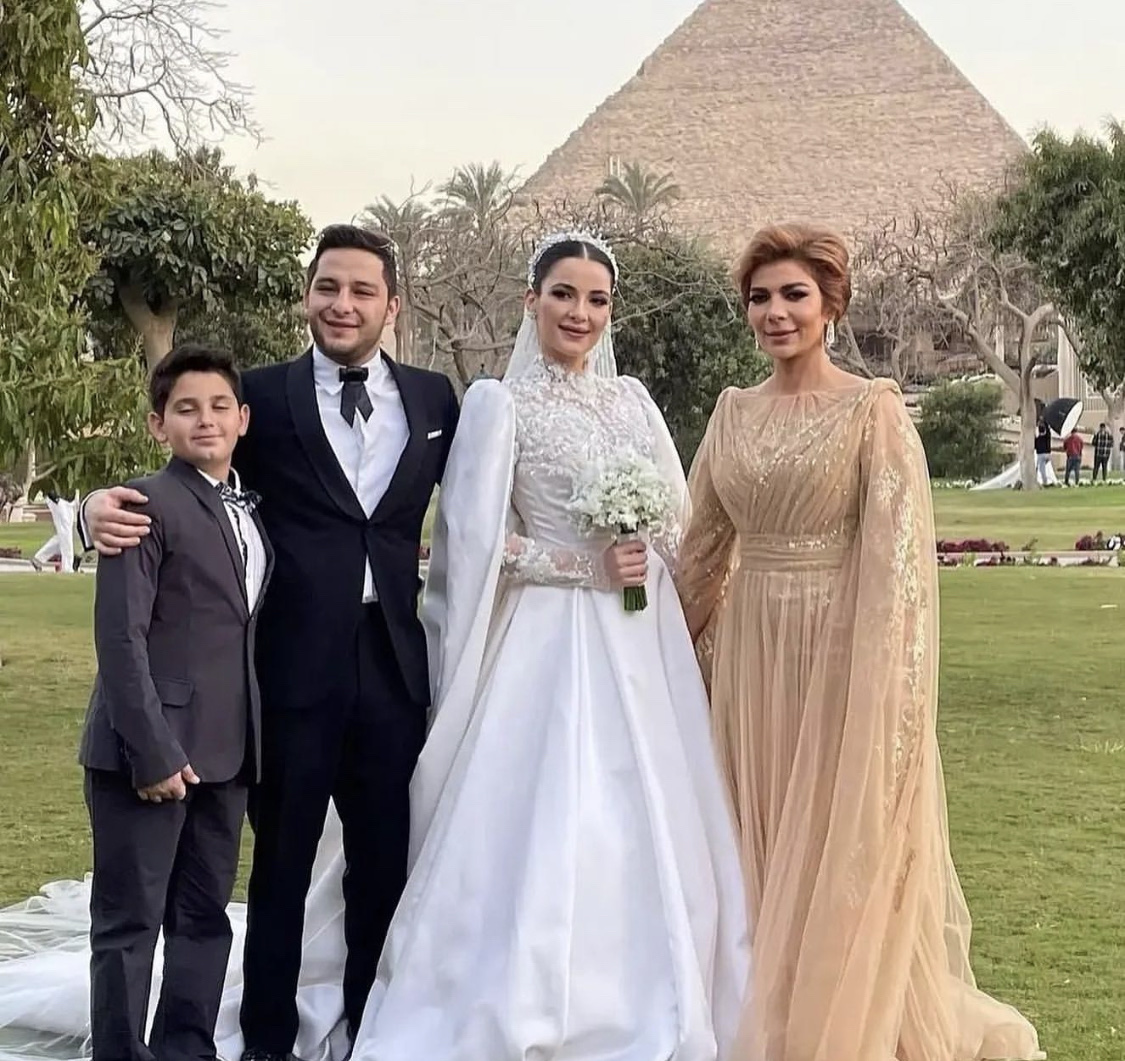 تعليق أصالة بعد حفل زفاف ابنتها شام الذهبي