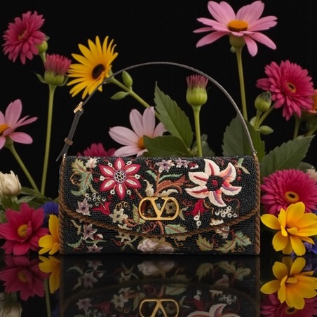 DeVain عندما تتحول الحقيبة إلى لوحة فنية رقمية